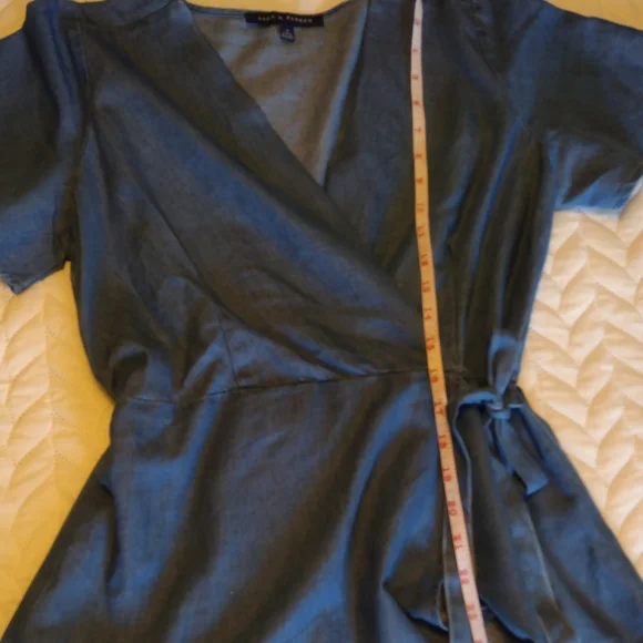 Elegant Denim Wrap Blouse - Picture 4 of 7